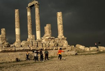 Kultury Świata: Wycieczki po Haszymidzkim Królestwie Jordanii